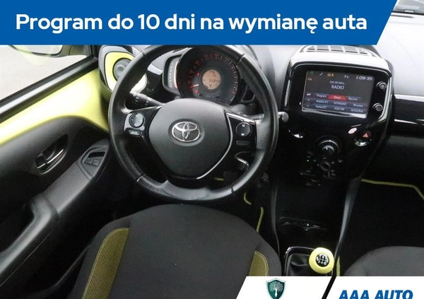 Toyota Aygo cena 39000 przebieg: 55839, rok produkcji 2016 z Międzybórz małe 191